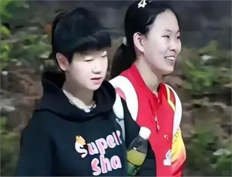 还不到72小时,孙颖莎官宣2大喜讯,全网恭