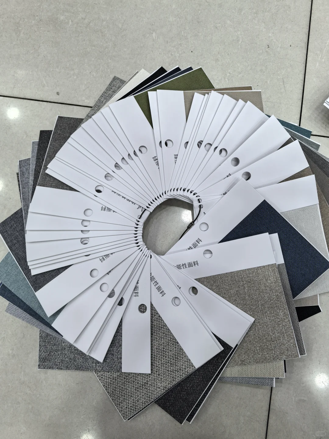 将近300款户外面料