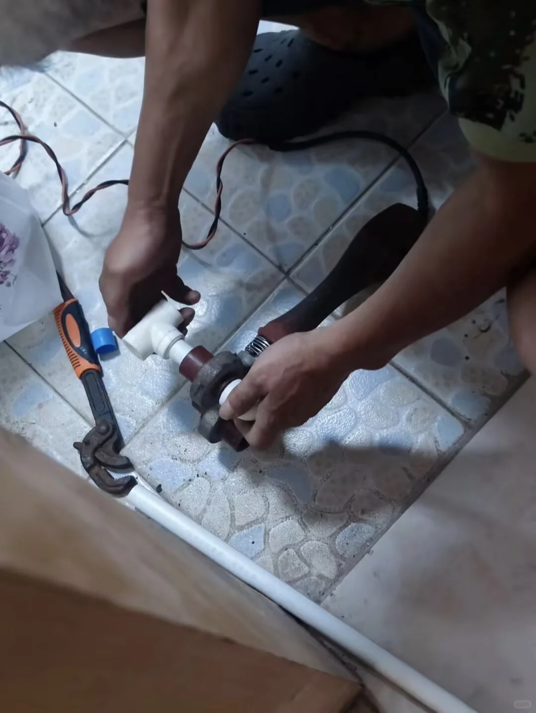 汉阳区上门电工电路跳闸短路维修 全市上门