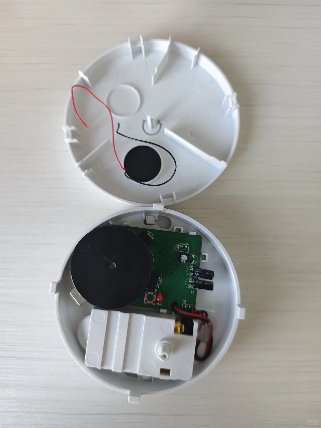 拆卸鑫居安烟火灾探测报警器