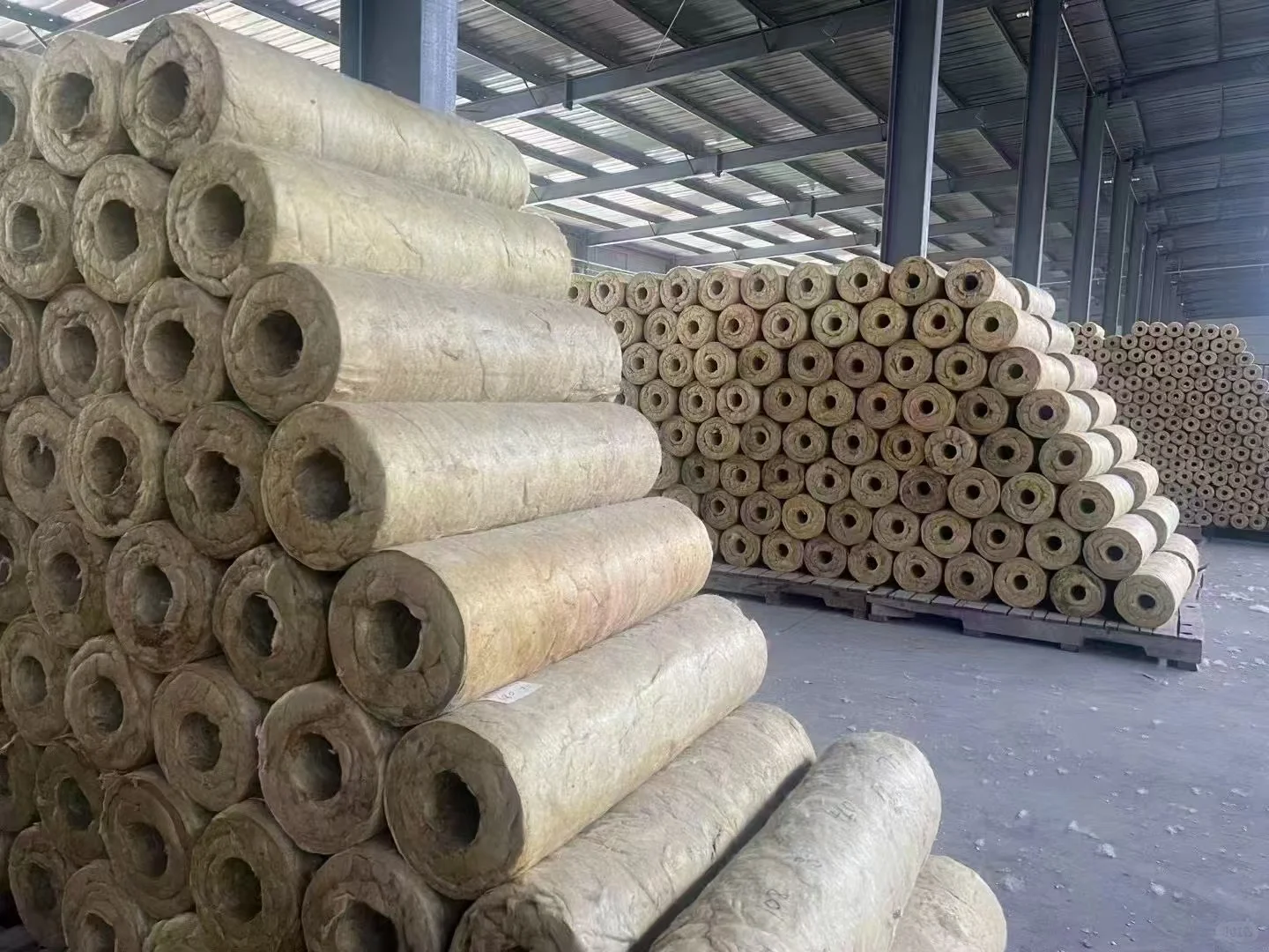 砂浆纸岩棉复合板：建筑保温与隔音的理想选