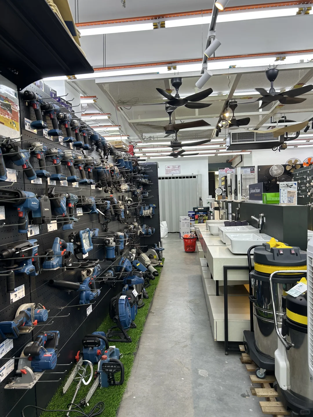 应有尽有的hardware shop