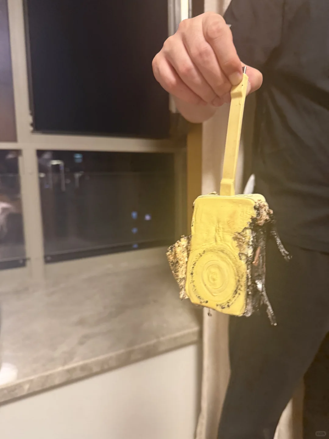 凌晨1点半，我的罗马仕充电宝爆炸了