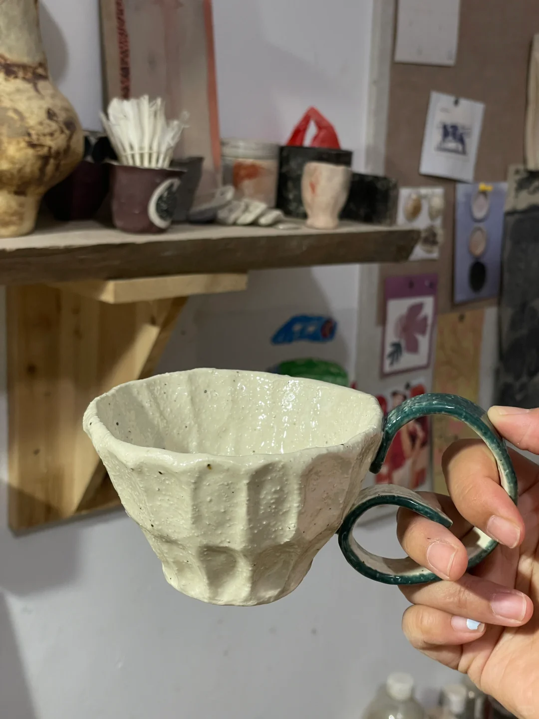 喝完的啤酒瓶不要扔｜可以烧成美丽的瓷器