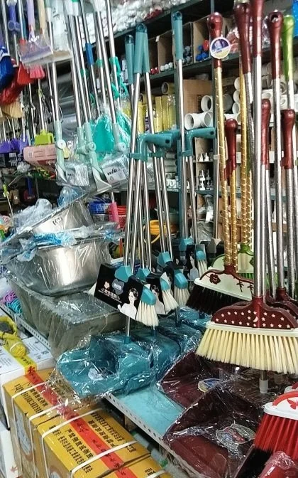 不懂就问，五金店平时顾客少，靠什么赚钱？