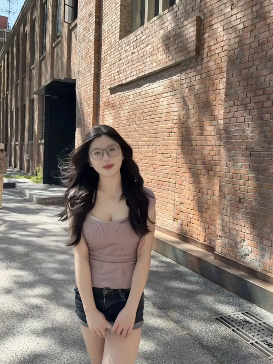 肉肉女生一定要试的超显瘦方领T恤！！