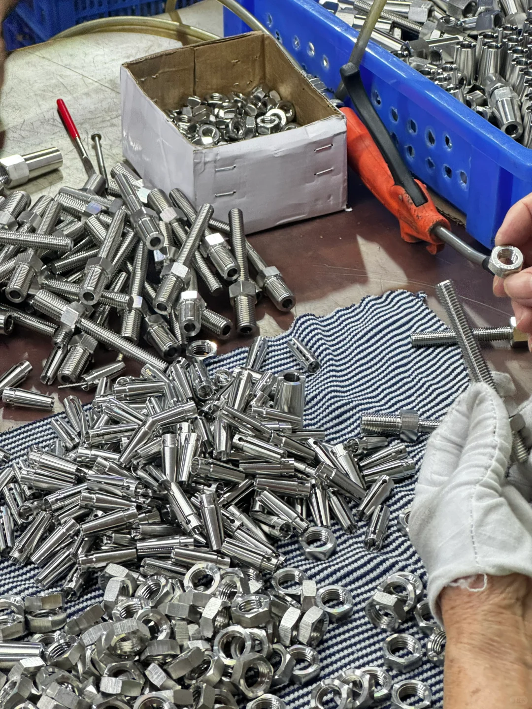 客定六角螺母?紧固件，一点点看它被做出来