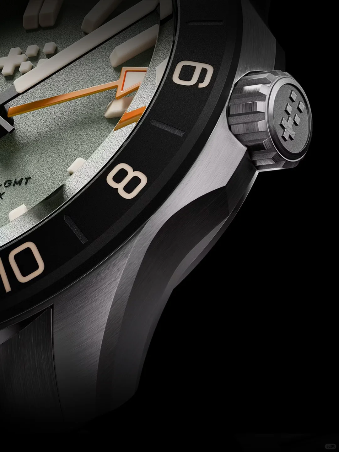 这夜光太炸了——CW打造平价工具表王