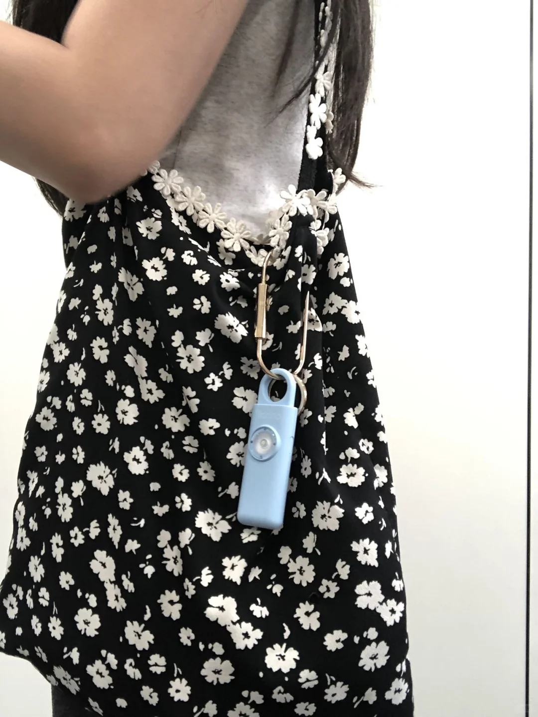 探店到半夜被尾随！是这个包挂救了我……