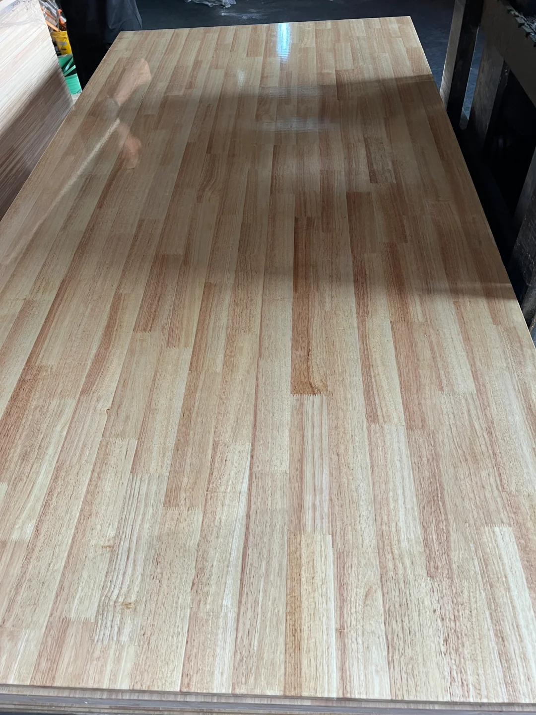 橡胶木有酸臭味？