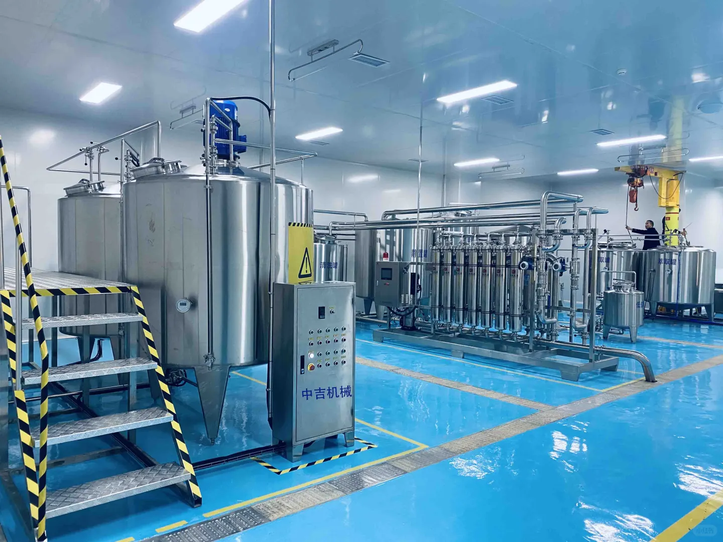 PET瓶红茶绿茶饮料自动化生产线设备介绍