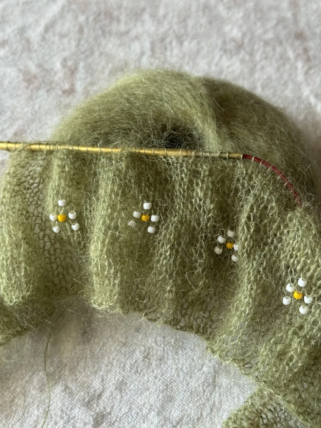 棒针发圈?｜绿油油搭配串珠小花