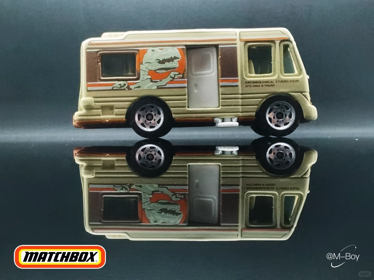 开着小车去考古,火柴盒原创露营卡车