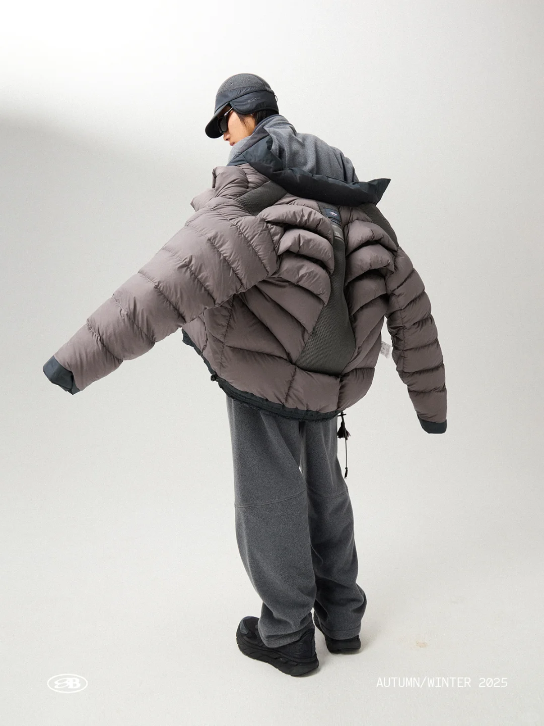 龙鳞 | 工装与功能性并存的羽绒