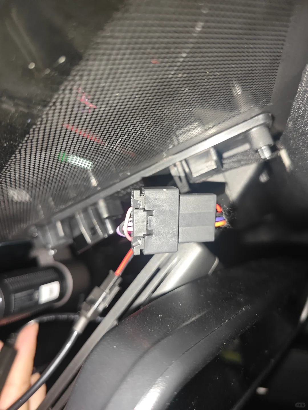 独立女生修理日记|安装行车记录仪