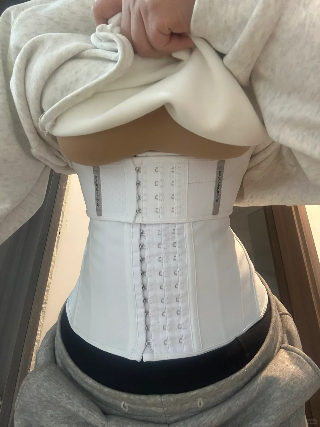 宽松的卫衣之下 塑形天才