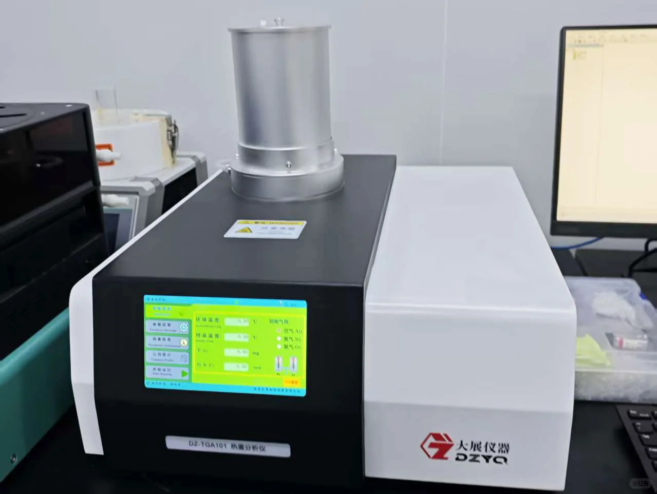 吉林师范大学采购南京大展的热重分析仪