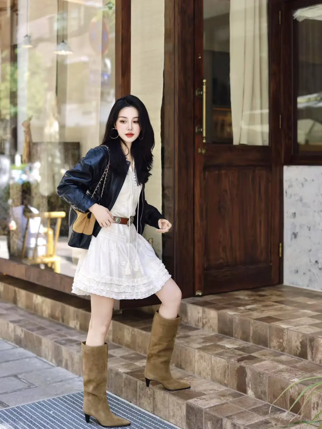 香影试衣间?皮衣+连衣裙=慵懒高级感