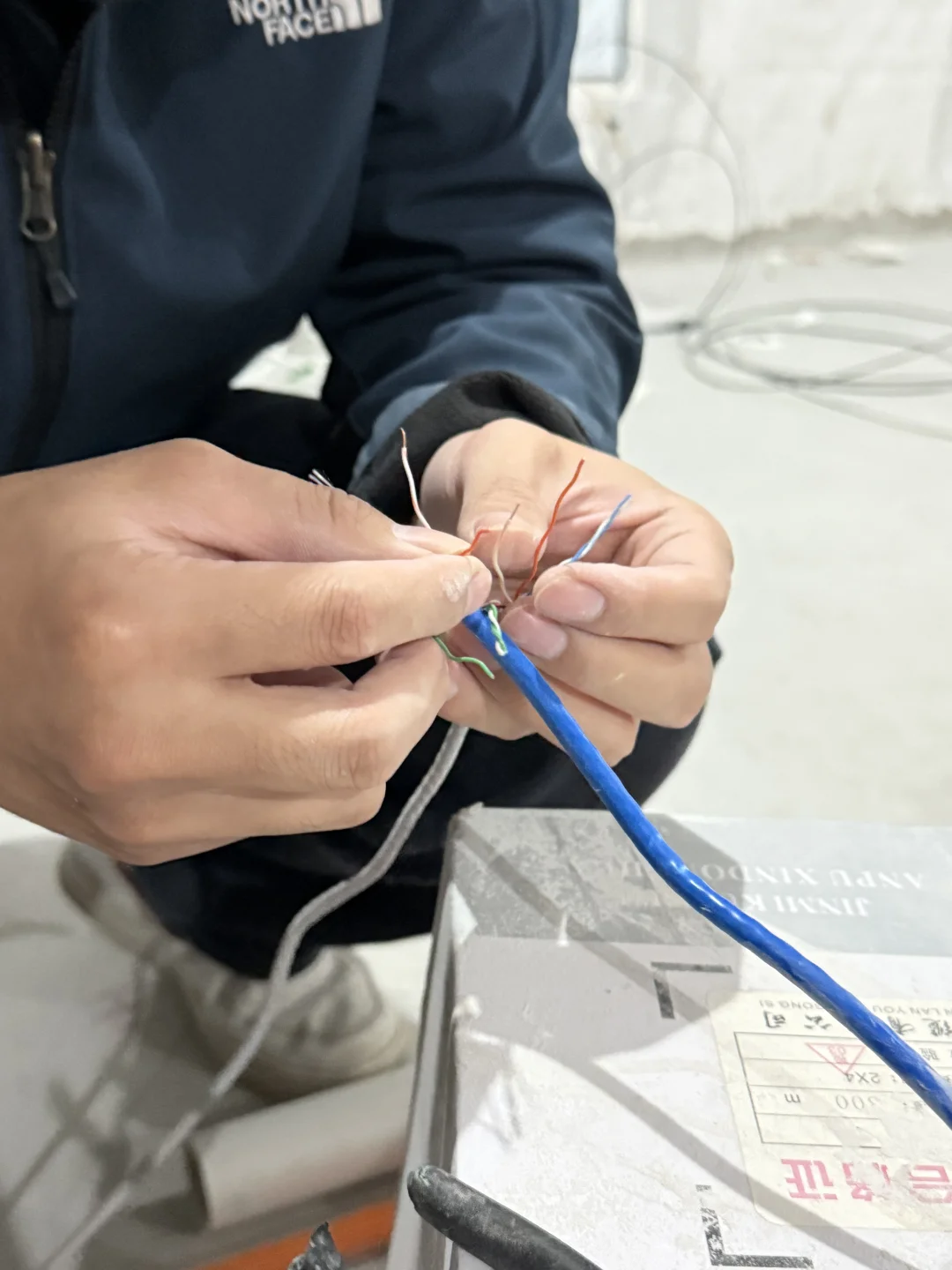 水电材料进场，有没有懂得帮忙看看