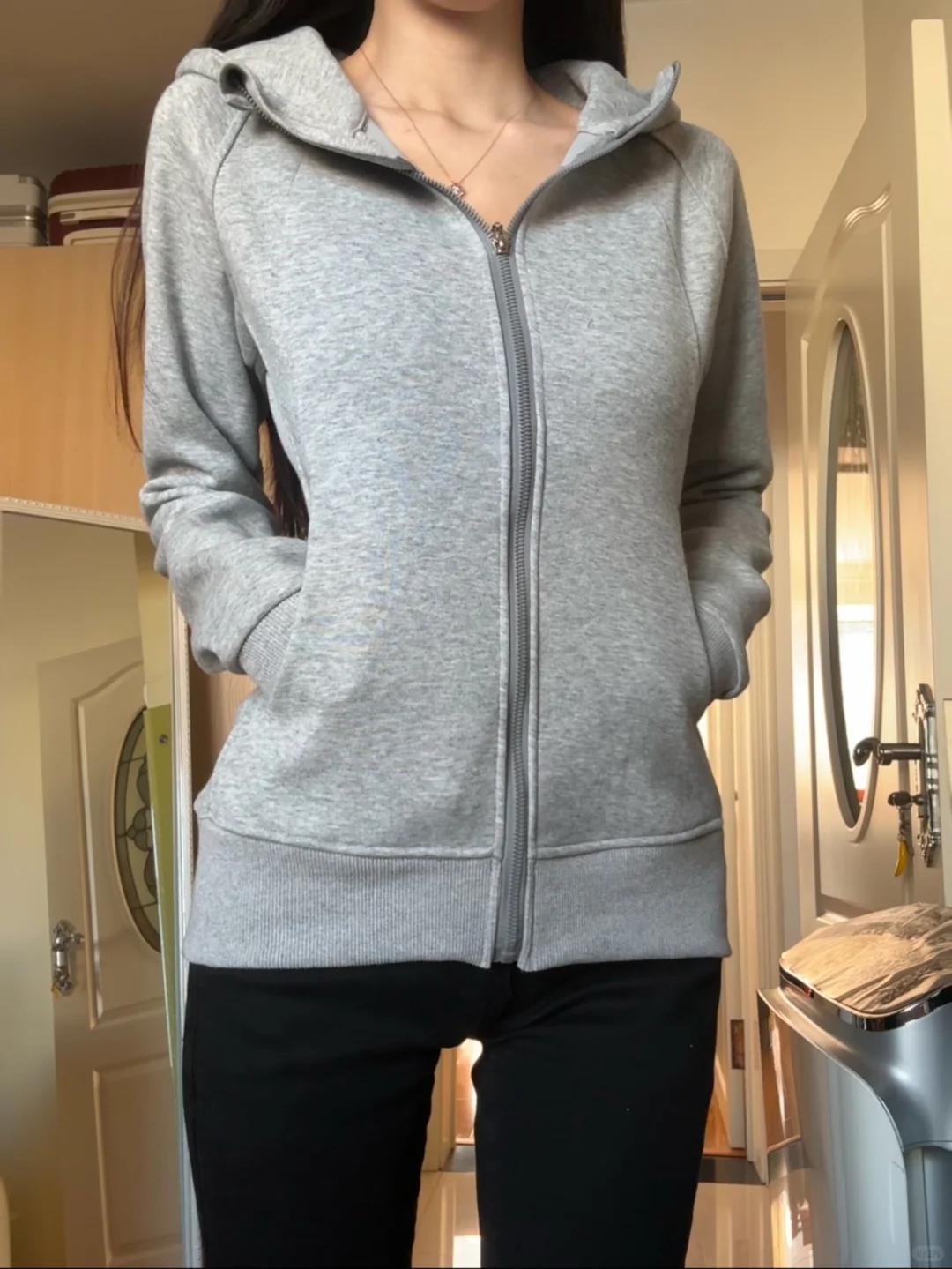 79r修身连帽卫衣