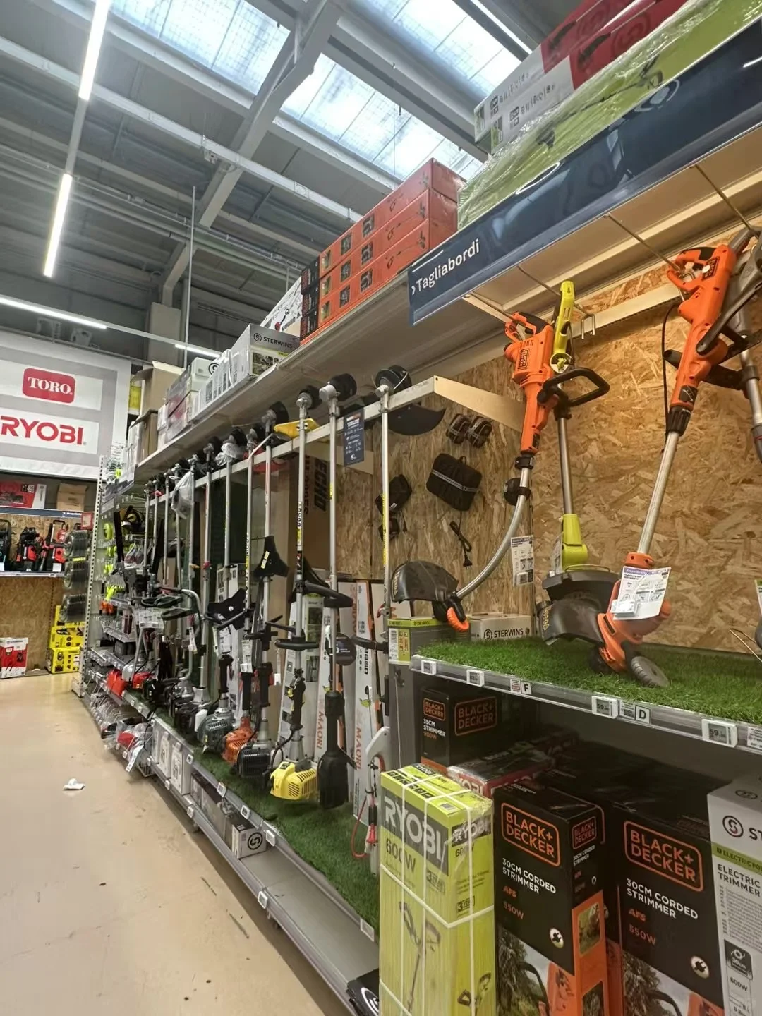 ??25年意大利五金建材市场收入92亿美元