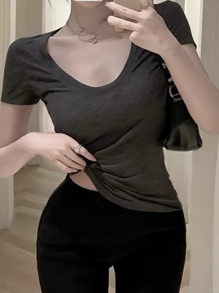 有?!救命?正肩T恤太显瘦‼️大U领修身版型