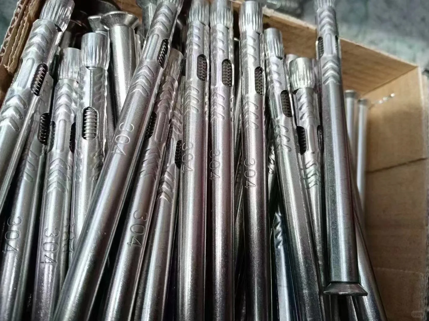 304/201不锈钢十字沉头内膨胀M6M8内置式拉爆