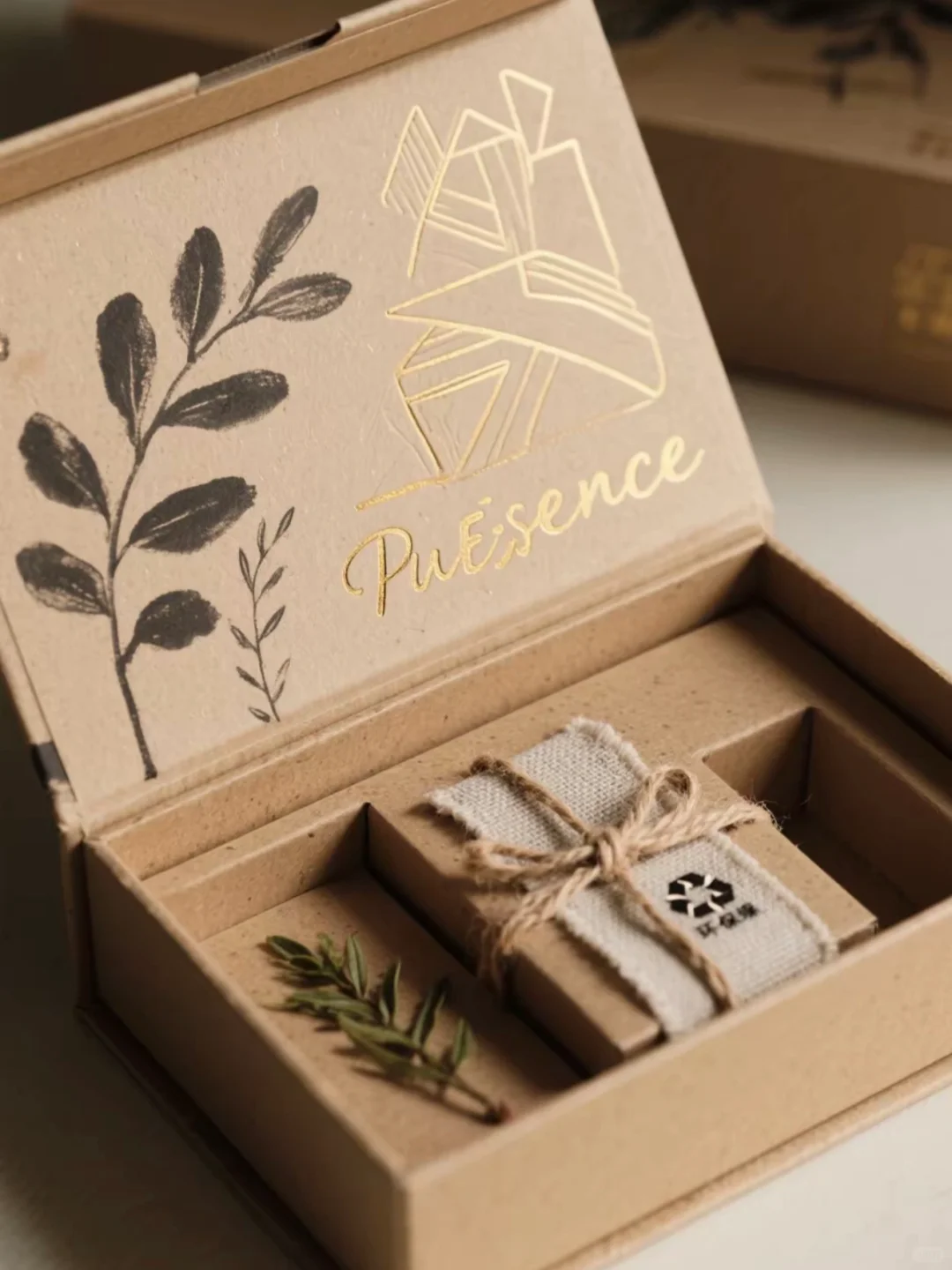 原浆纸板香薰礼盒，嗅觉与视觉的双重盛宴