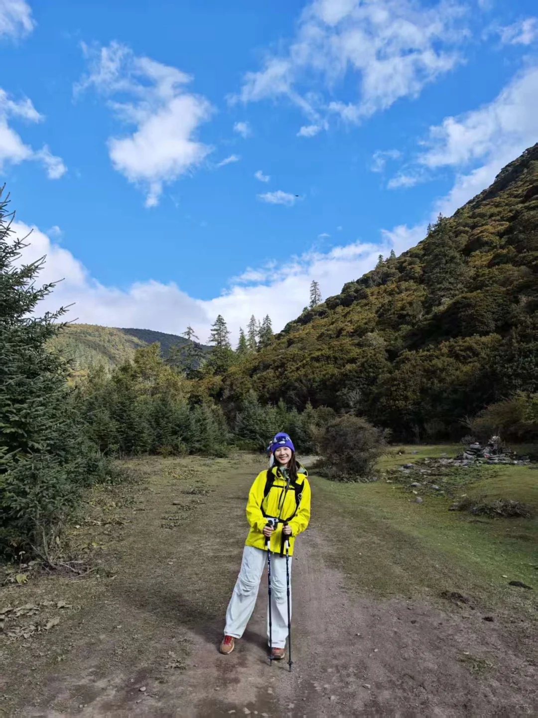 替大家试过了 户外什么颜色冲锋衣最出片⛰️