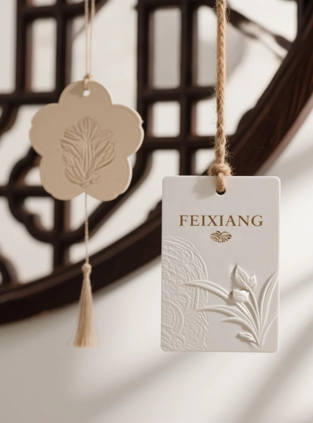 镂梅映宋韵 浮雕见真章