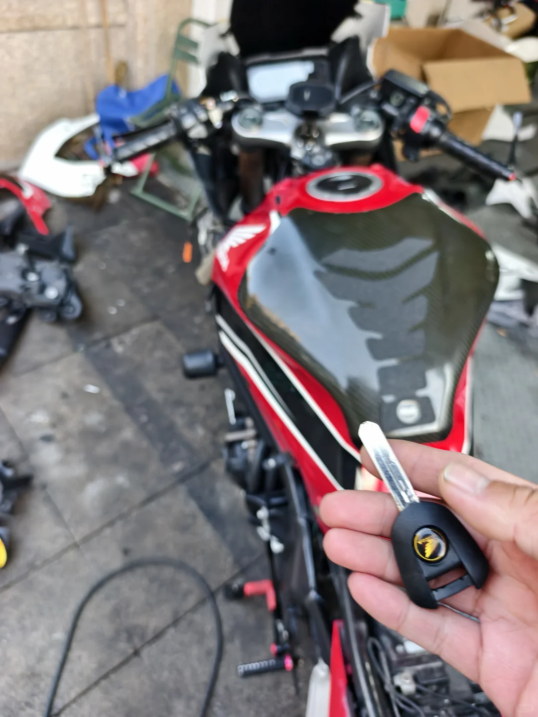 全南京摩托车配钥匙，本田cbr650更换ecu