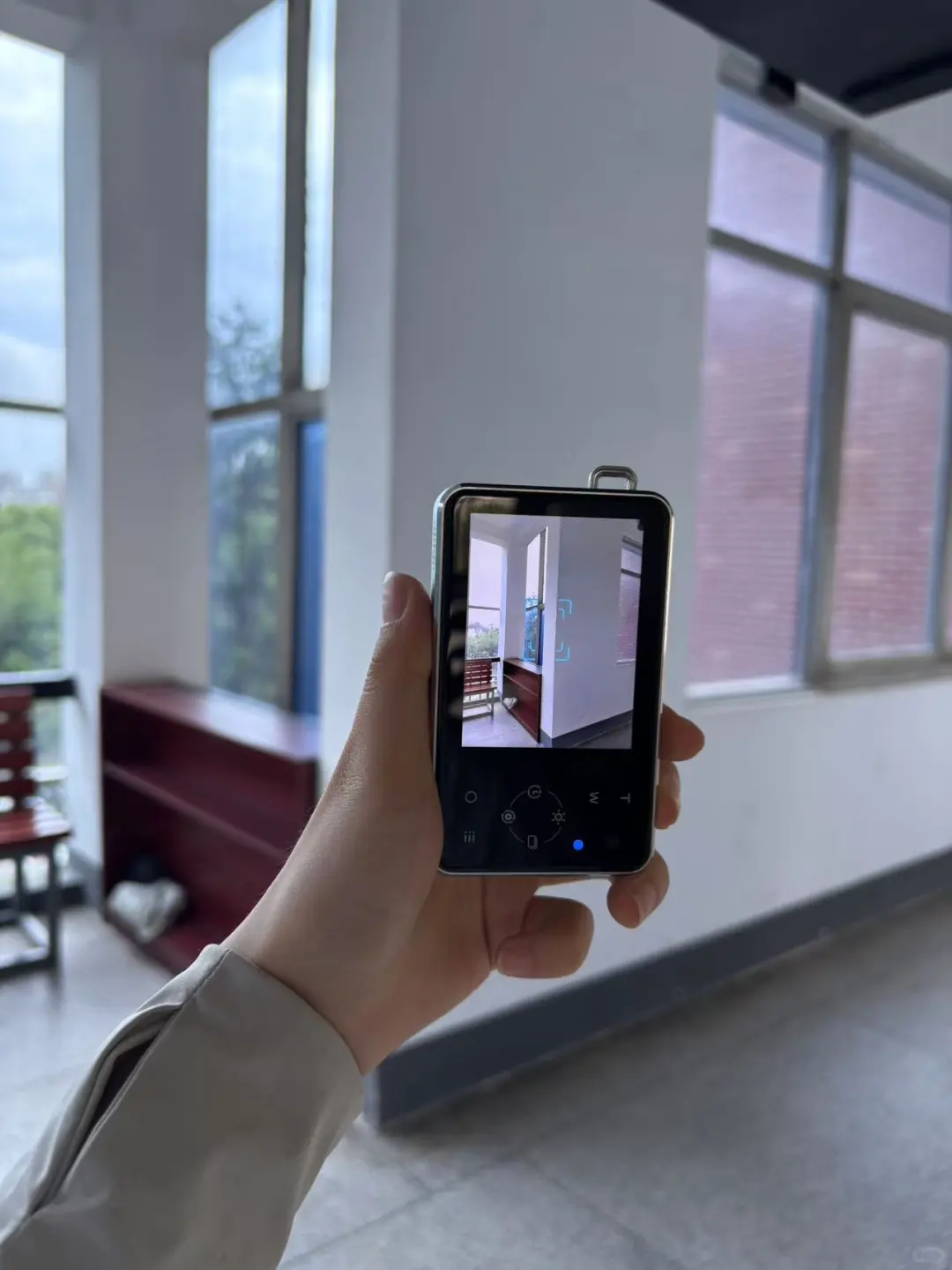 学校不让带手机?拿ccd相机记录就好啦~