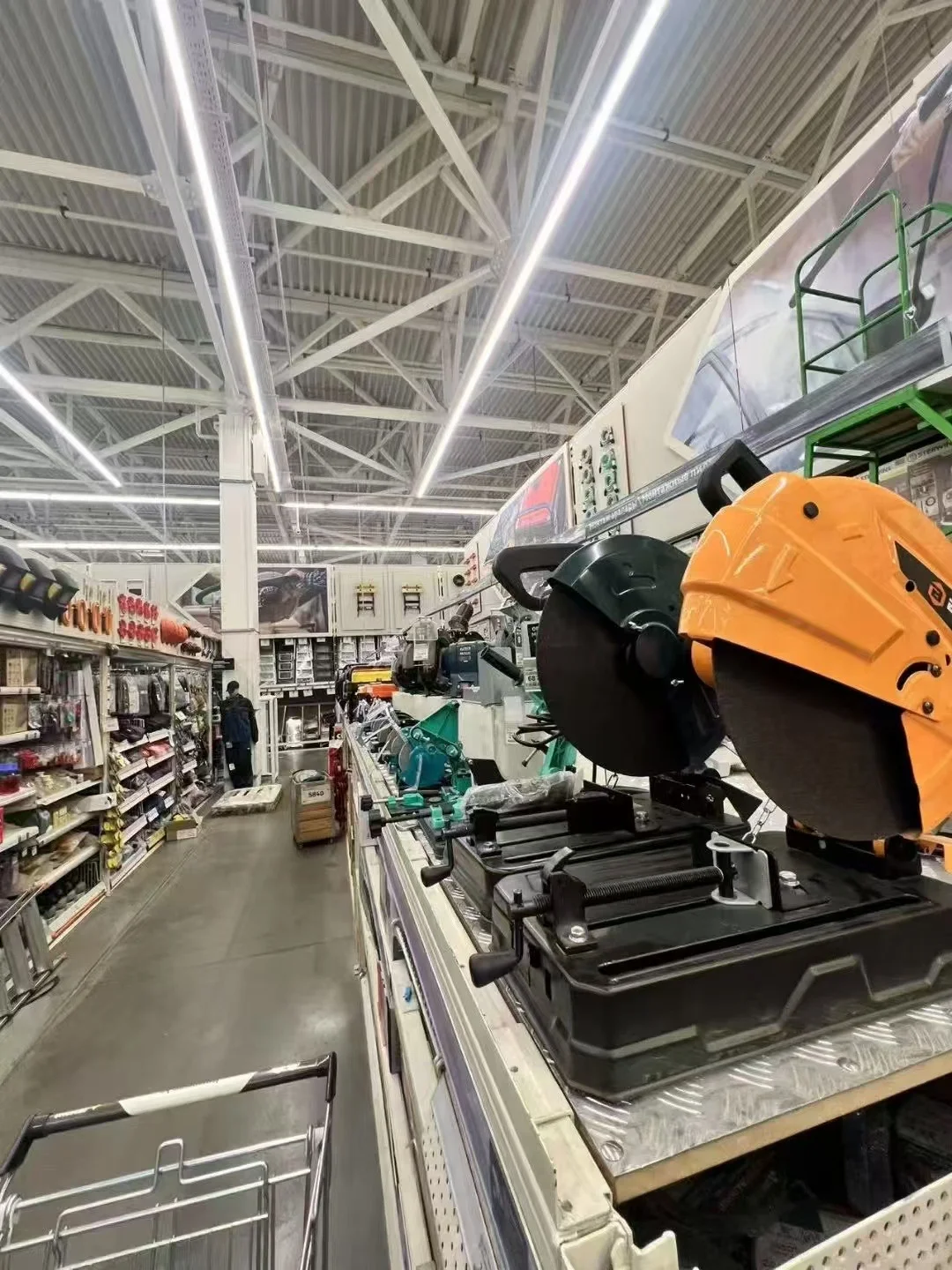 最知名的五金建材连锁商超 来找你的产品