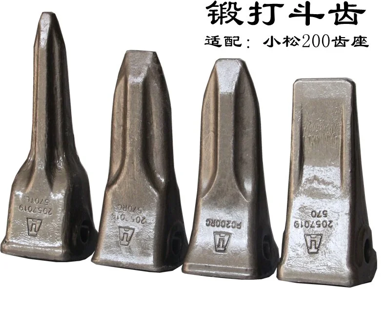 挖掘机锤打斗齿，小松专用斗齿