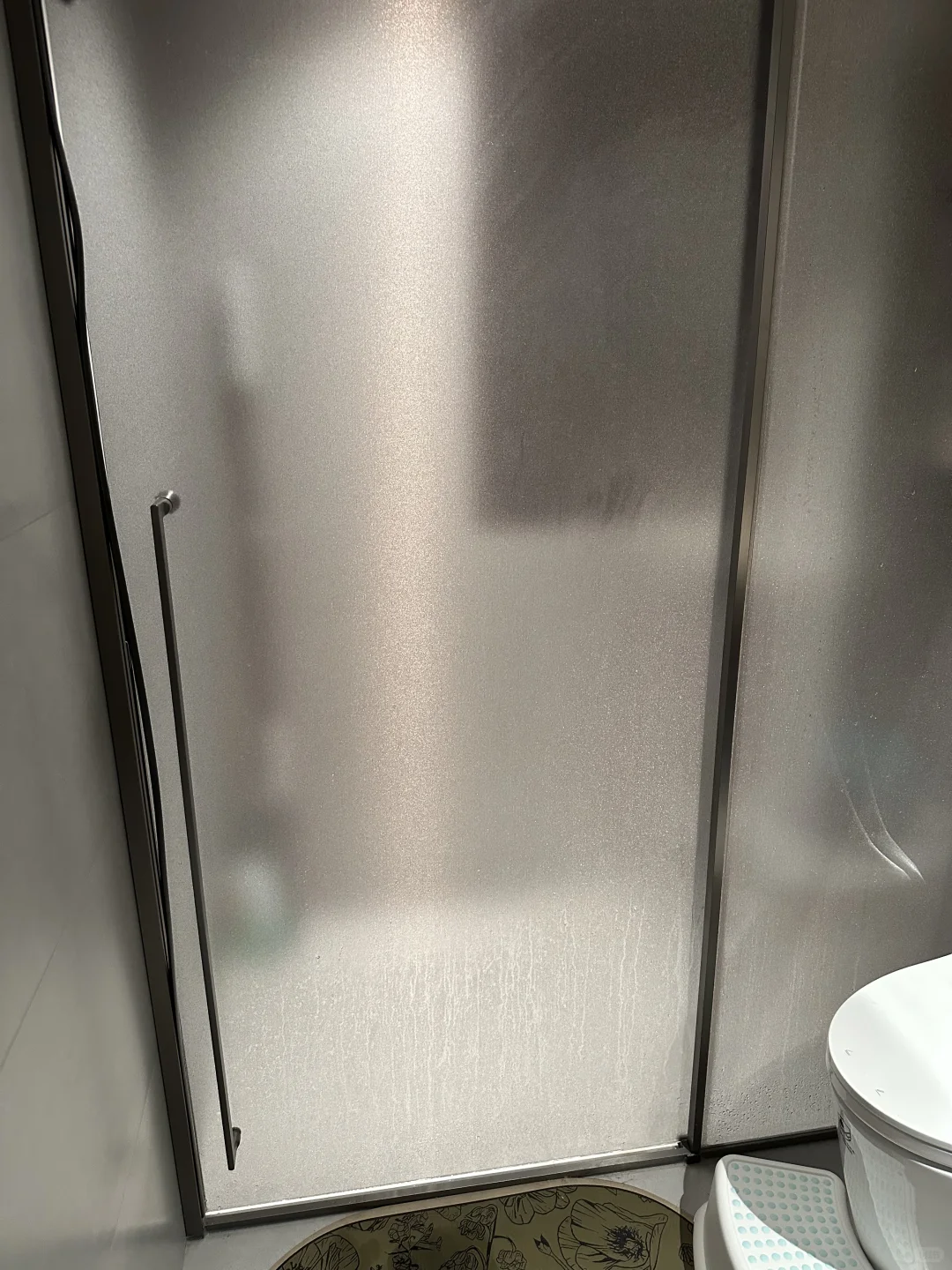 浴室玻璃别买超白玻，谁懂这一刻的含金量！