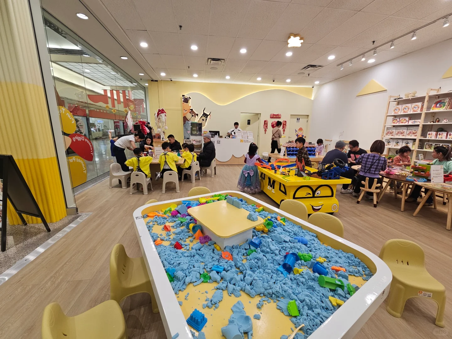 ??Richmond玩具体验馆敲敲敲恐龙