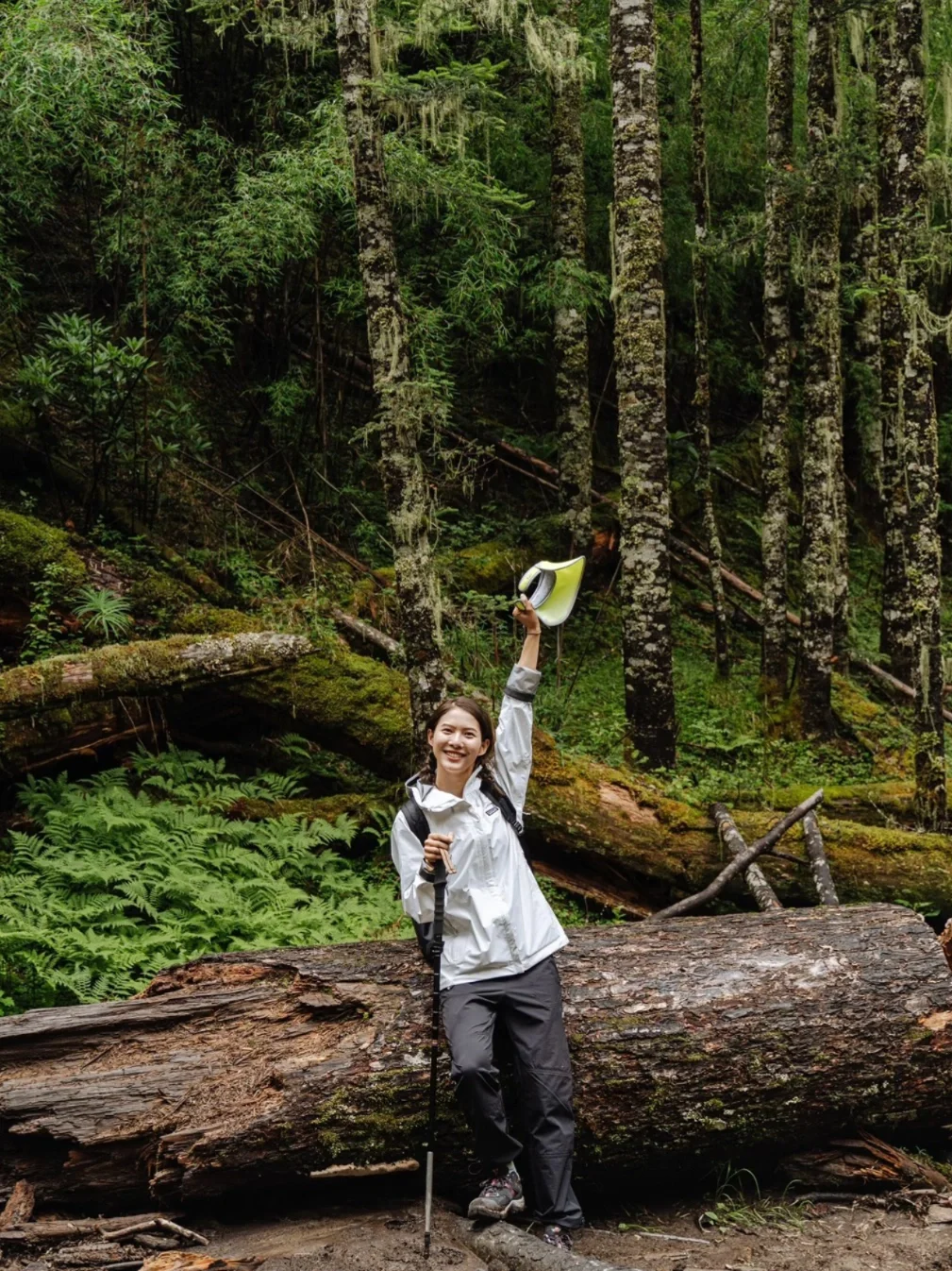 替大家试过了 户外什么颜色冲锋衣最出片⛰️