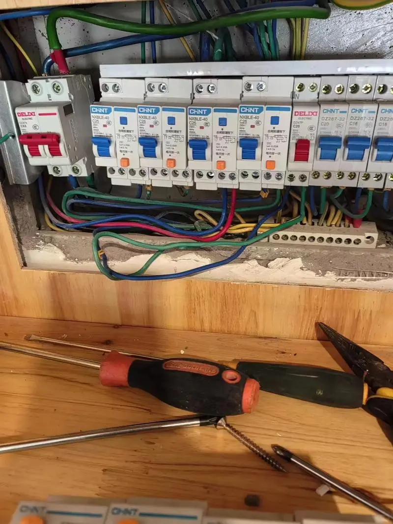 上海24小时电工上门！随叫随到解急难?