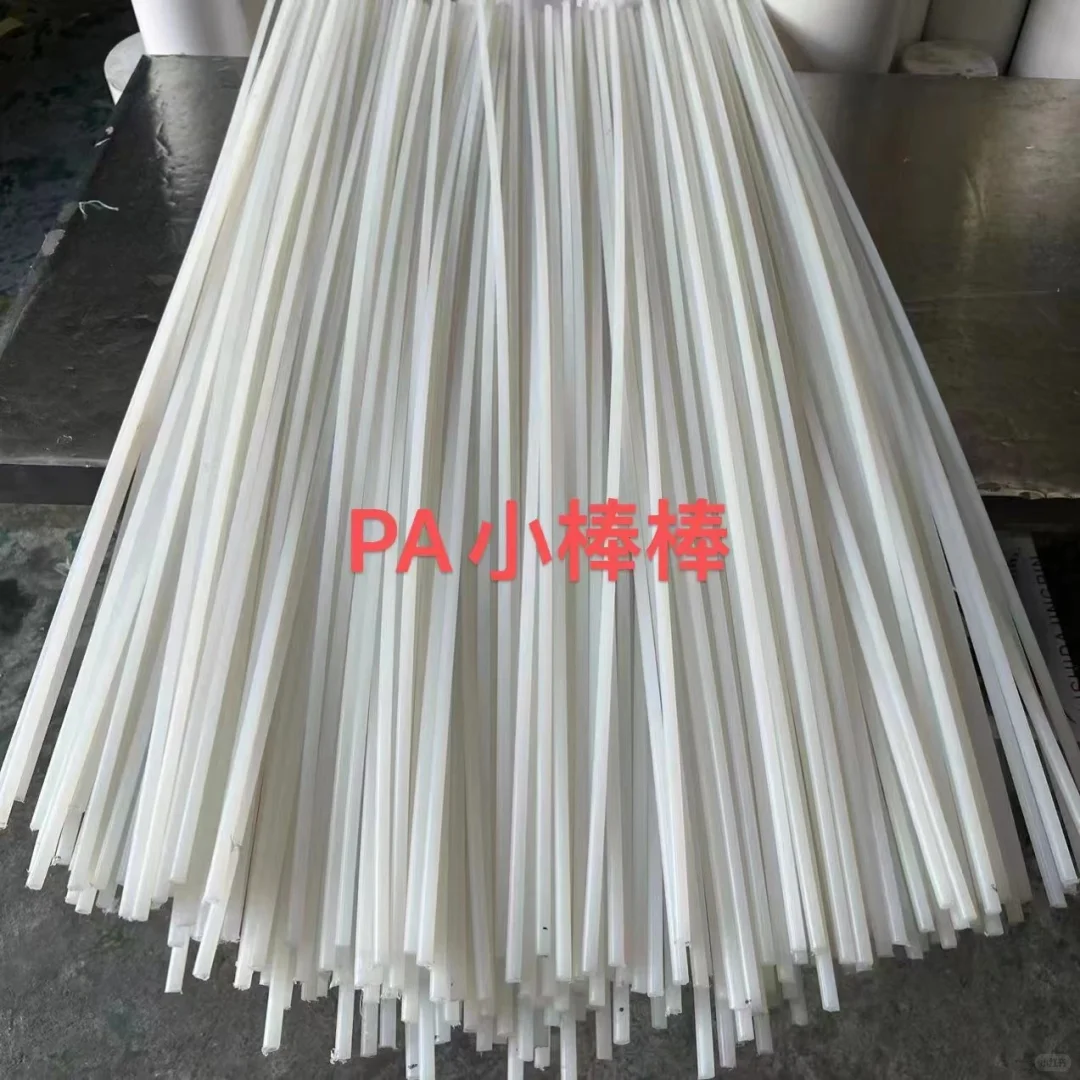 在小小的塑胶行业里挖呀挖，挖到了大大的我