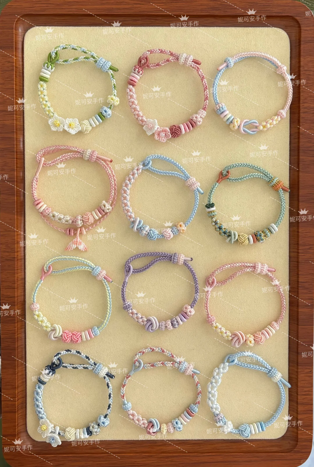 ?熬夜也要编！这款「月光手绳」治好了我的