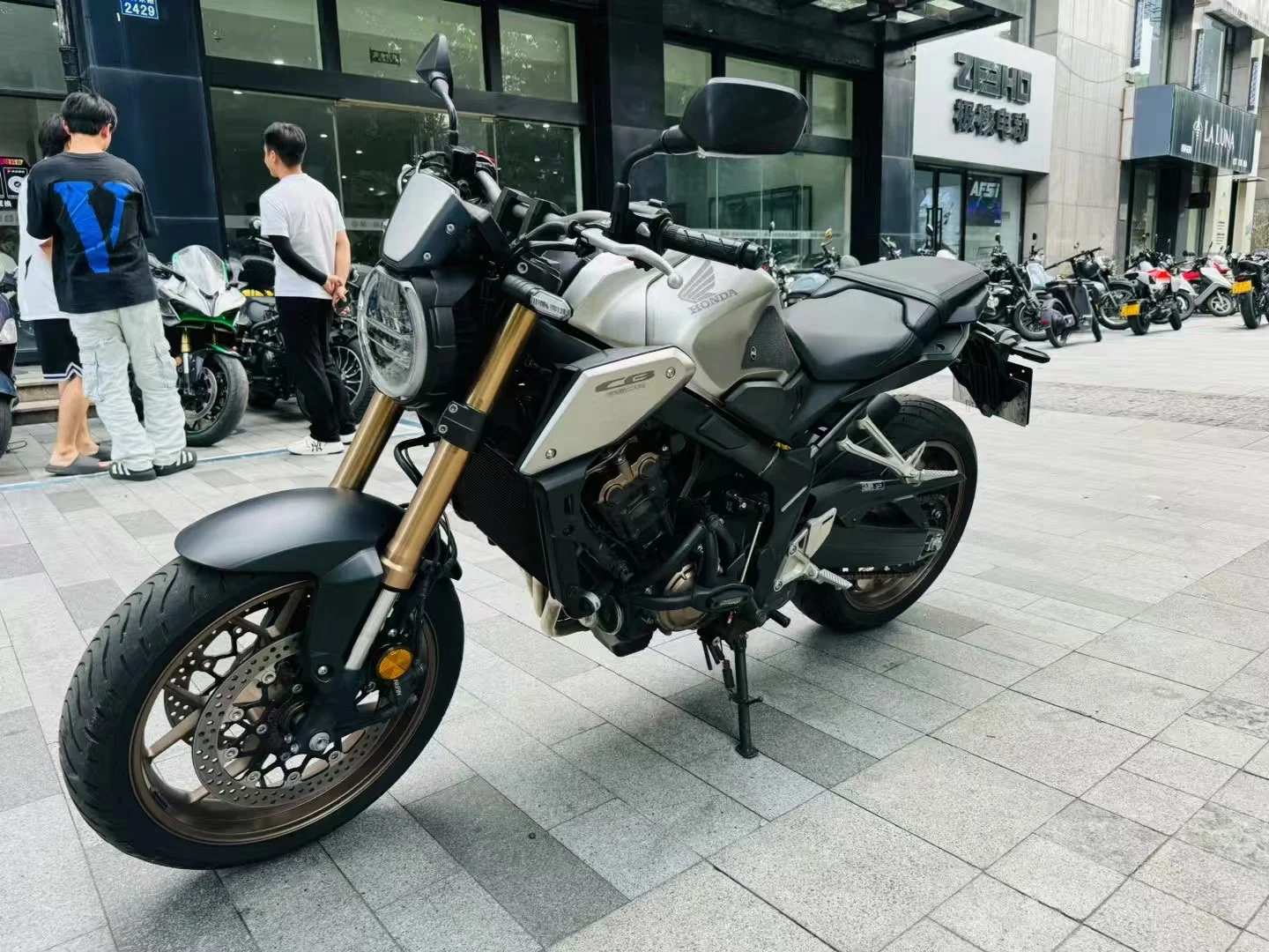 本田CB650R谁能不爱