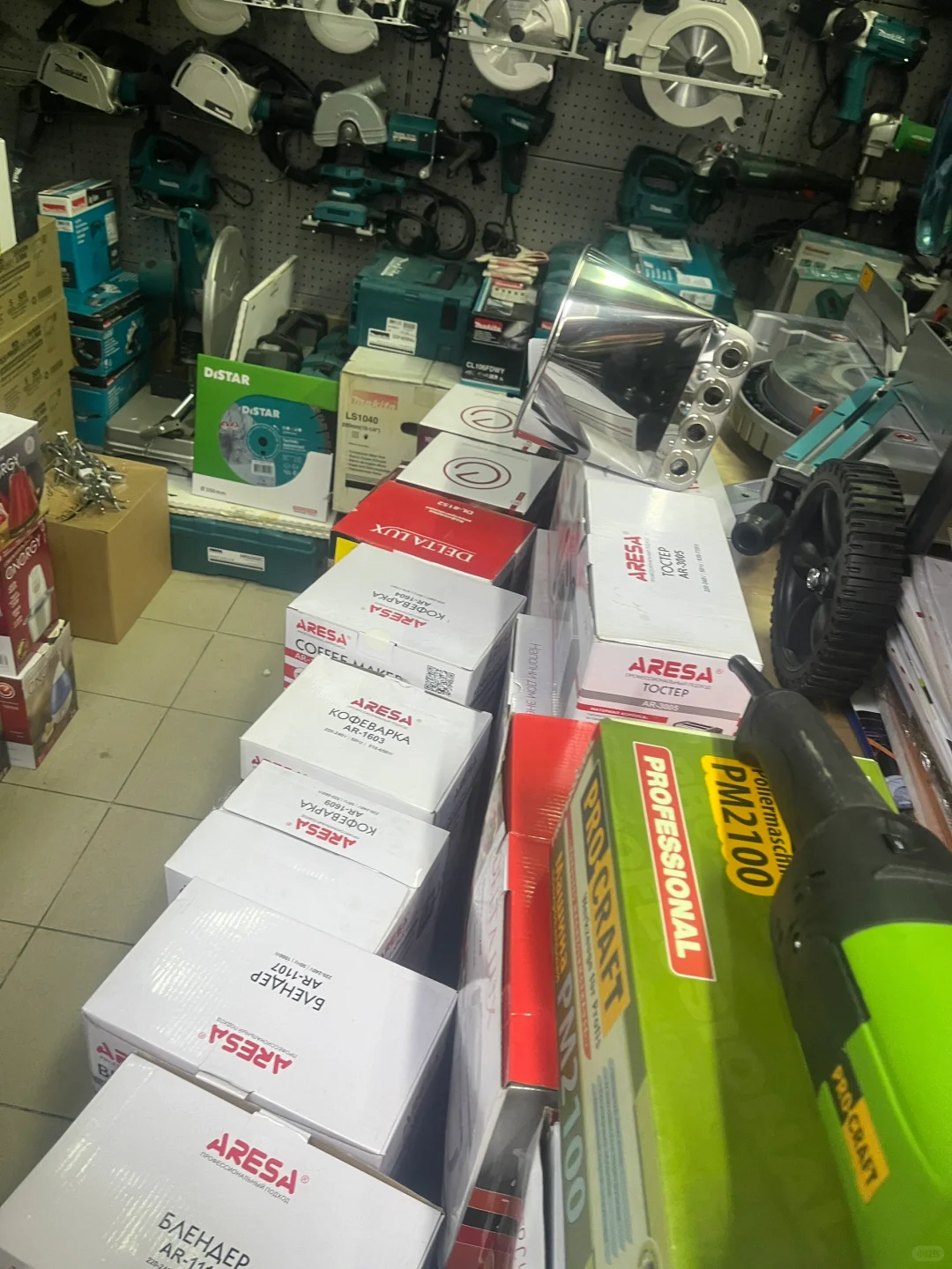 ?莫斯科五金工具市场|陪逛市场