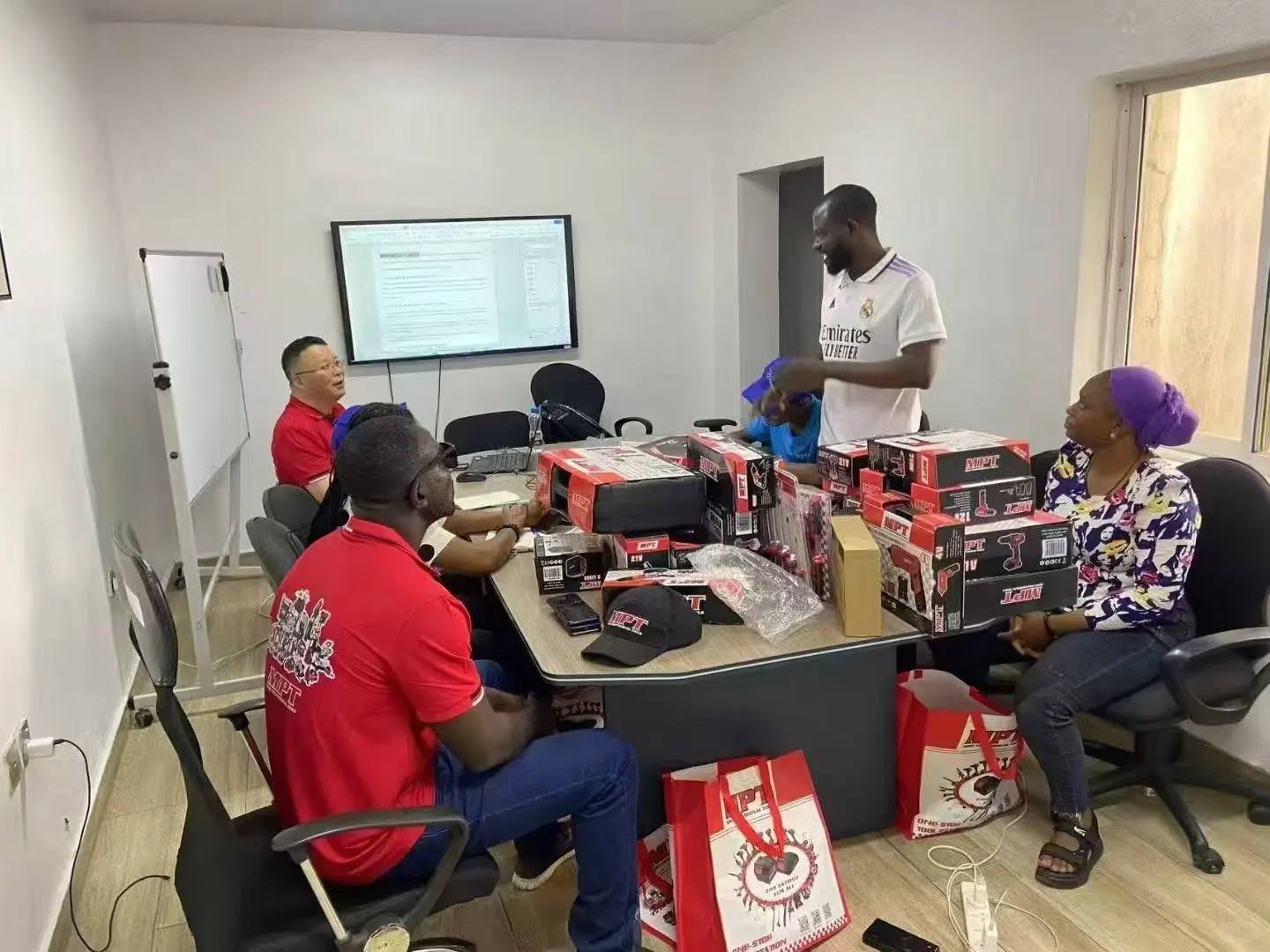 五金大佬勇闯非洲