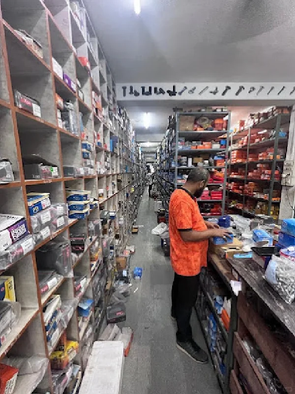 我又来了，依旧是分享客户 五金进口商