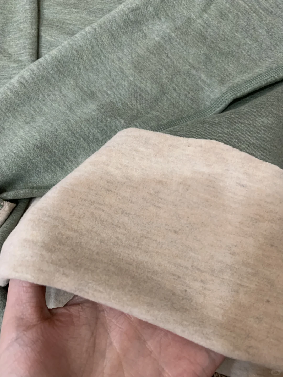 男女同款保暖衣！42% 腈纶超贴心?