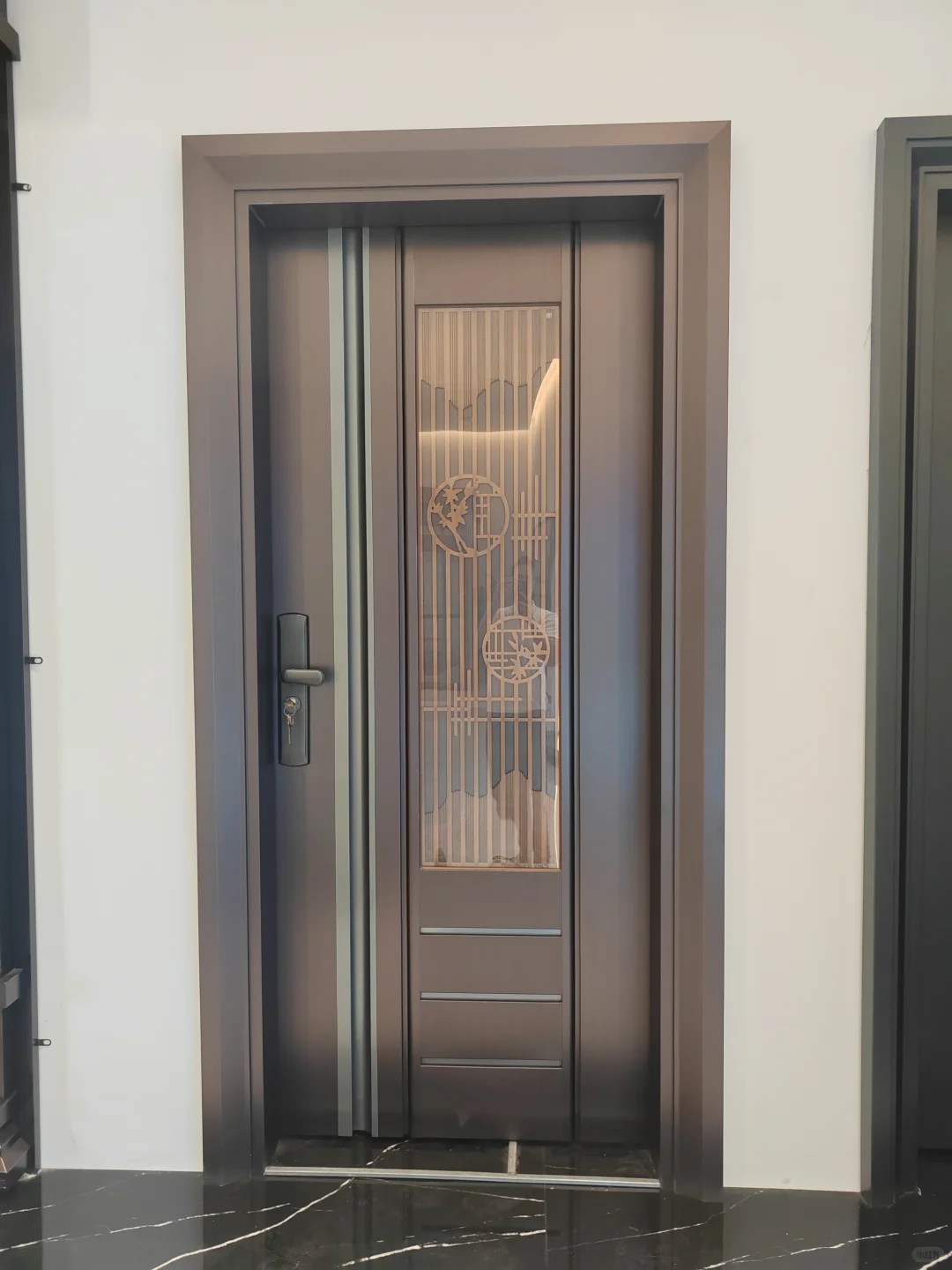 湛江大事件!入户门闭眼入