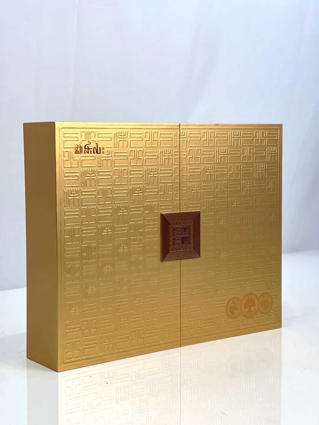 茶叶礼盒中的绝绝子，一模就全懂了