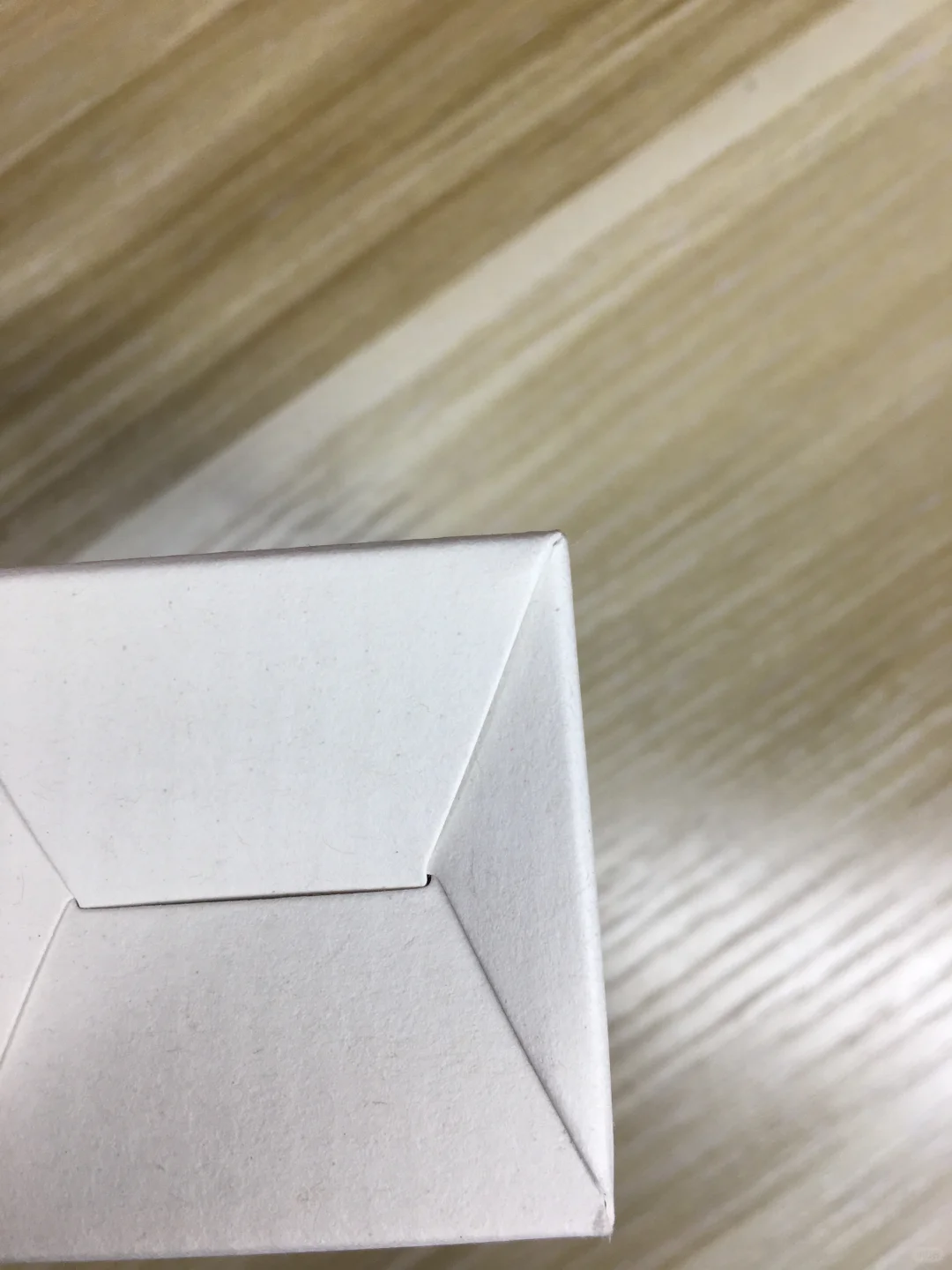 包装彩盒定制专家，特种纸烫金