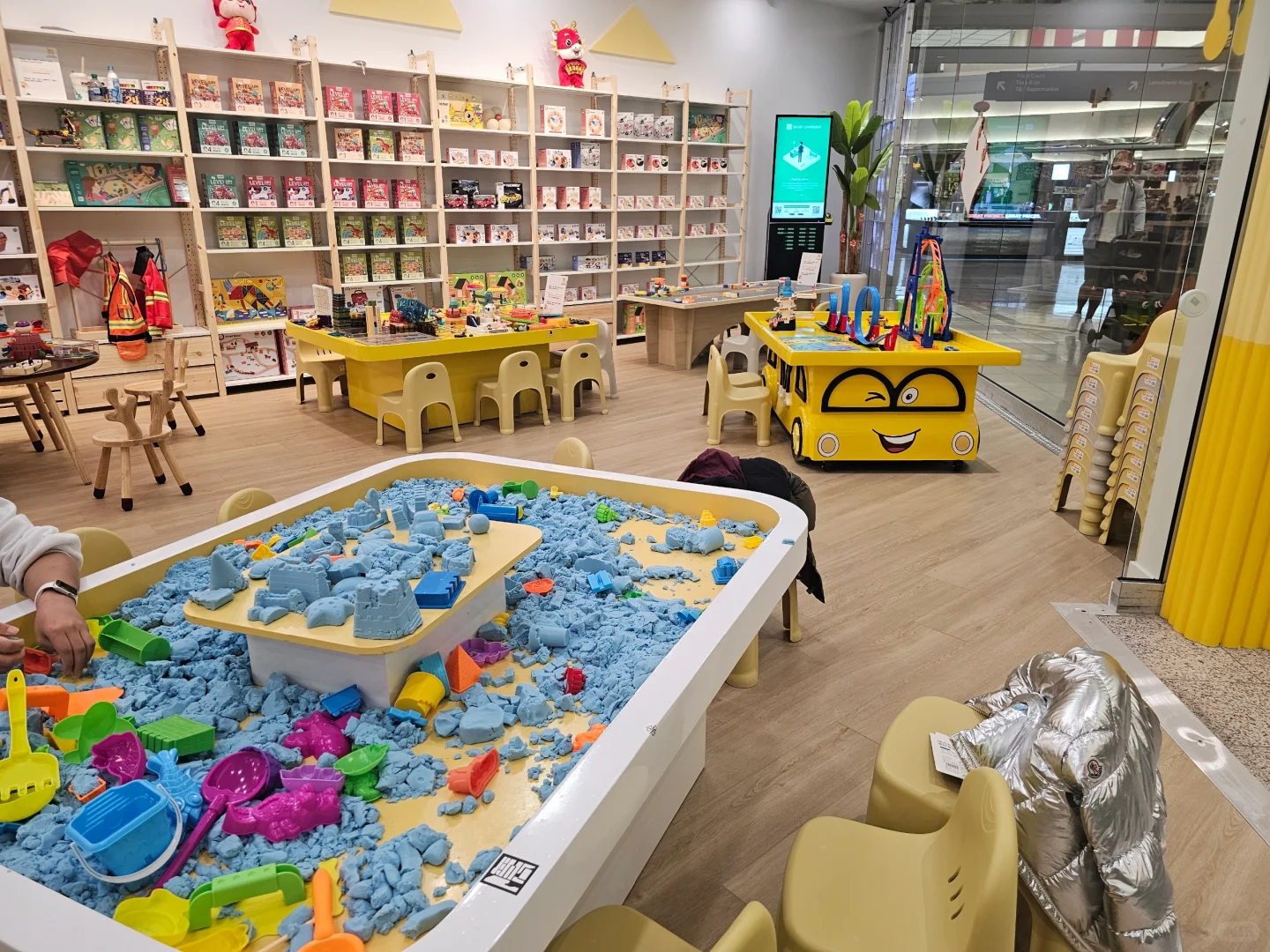 ??Richmond玩具体验馆敲敲敲恐龙