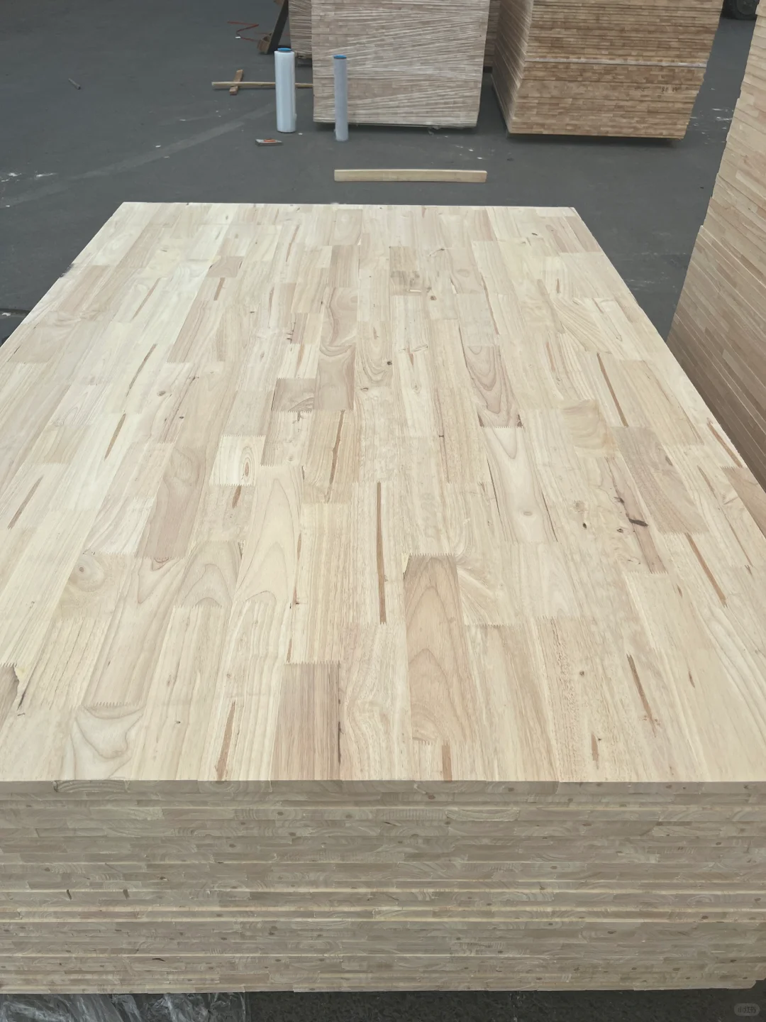 橡胶木有酸臭味？